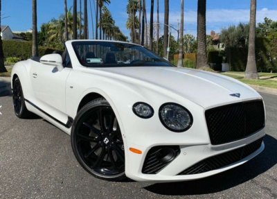 Photo of Bentley Continental GTC Mulliner from Beverly Hills Car Rental