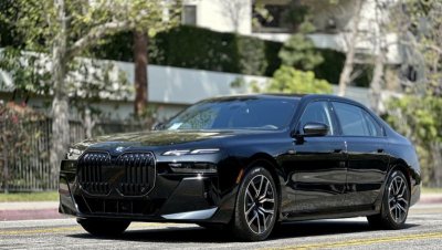 BMW 7 Series 760i xDrive - Luxury rental car