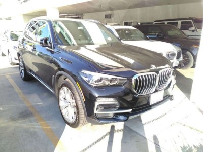 Photo of BMW X5 XDrive 40i from Beverly Hills Car Rental