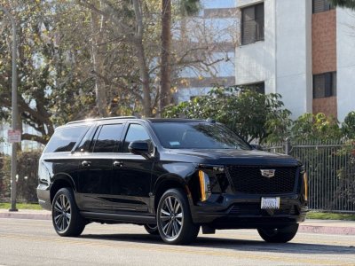 Black Cadillac Escalade ESV Sport thumnail image