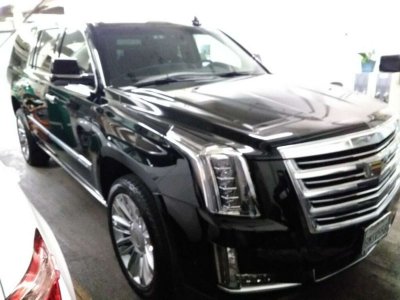 Photo of Cadillac Escalade Platinum from Beverly Hills Car Rental