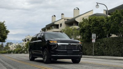 Black Chevrolet Suburban thumnail image