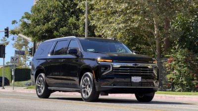 Black Chevrolet Suburban thumnail image