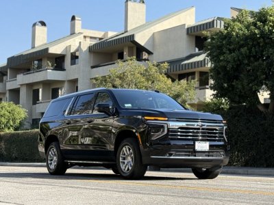 Chevrolet Suburban Captain Seats - SUV rental car