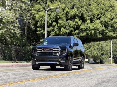 Black GMC Yukon XL 2WD Elevation thumnail image