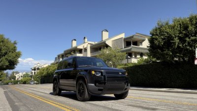 Land Rover Defender 110 S - brh-suv-q82ltt rental car