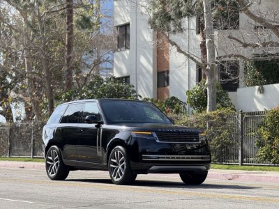 Land Rover Range Rover P400 - SUV rental car