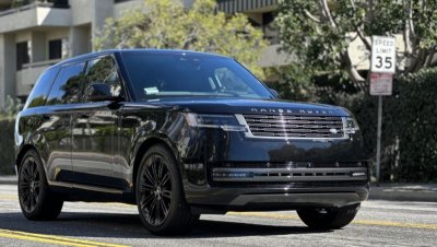 Photo of Land Rover Range Rover P400 HSE from Beverly Hills Car Rental