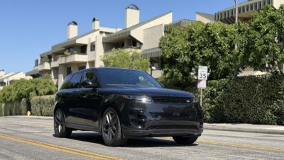 Land Rover Range Rover Sport SE - SUV rental car