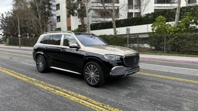 Photo of Maybach GLS600 from Beverly Hills Car Rental