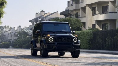 Black Mercedes-Benz G63 thumnail image