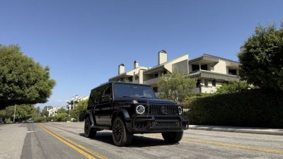 Mercedes-Benz G63 - brh-suv-q82ltt rental car