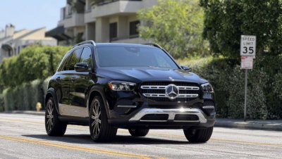 Black Mercedes-Benz GLE-Class thumnail image