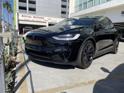 Tesla Model X Plaid - Luxury rental car