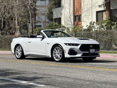 Ford Mustang GT CVT - Luxury rental car