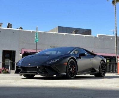 Photo of Lamborghini Huracan Tecnica from Beverly Hills Car Rental