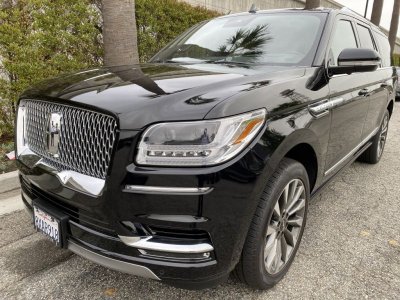 Photo of Lincoln Navigator L from Beverly Hills Car Rental