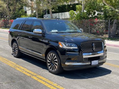 Photo of Lincoln Navigator 4x4 L Black Label from Beverly Hills Car Rental