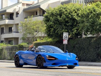 McLaren 750S Spider - Exotic rental car