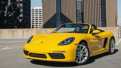 Porsche 718 Boxster - Luxury rental car