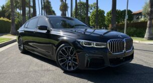 BMW 750 front