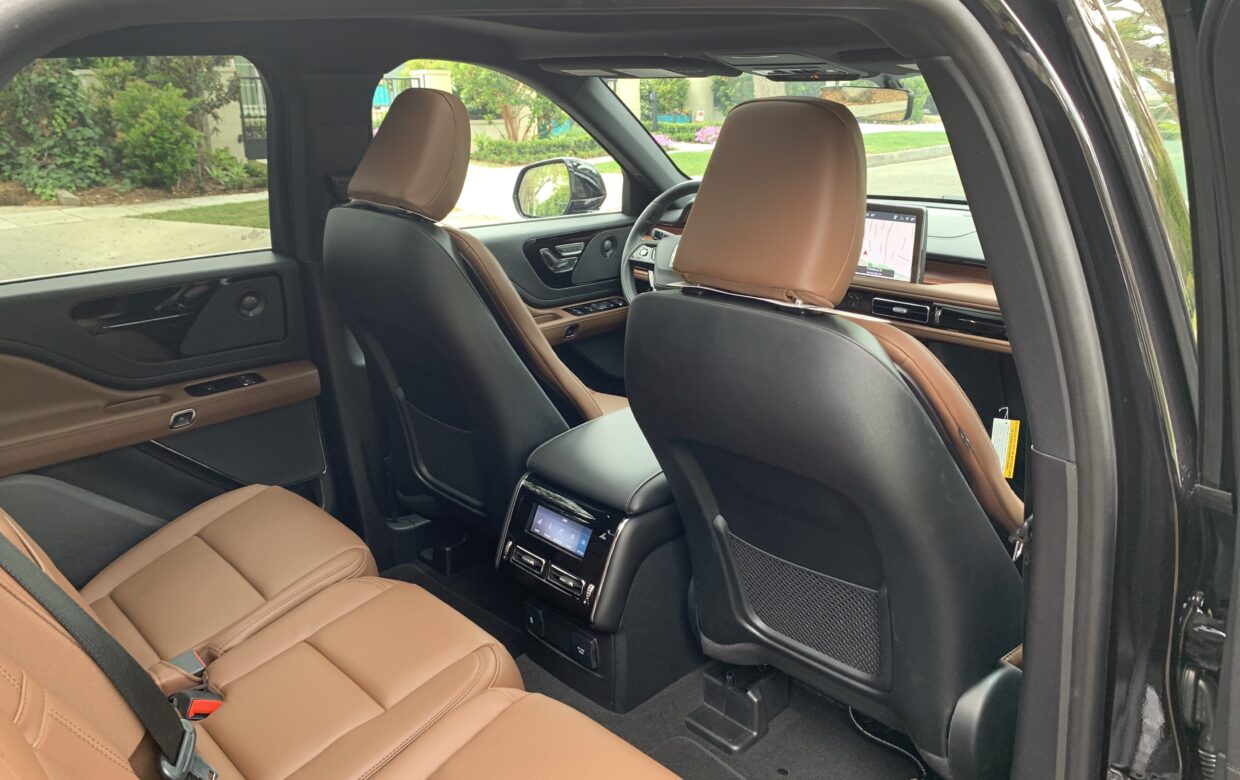 Lincoln Aviator Beverly Hills Car Rental