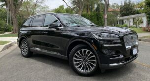 Lincoln Aviator front