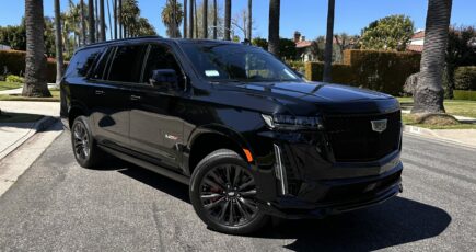 Escalade V