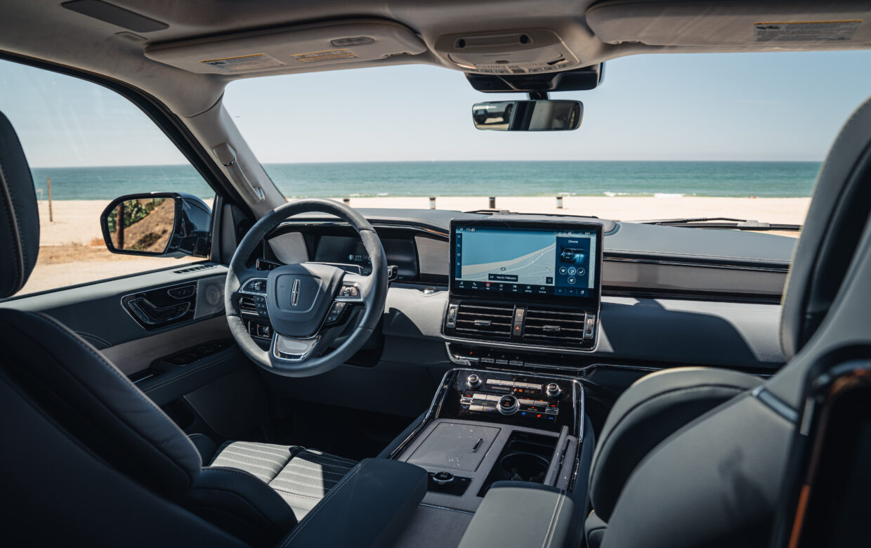 Lincoln Navigator Beverly Hills Car Rental