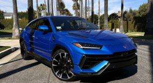 Urus S Blue front