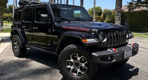Jeep Rubicon front